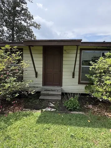 805 Beauty Street Dayton TX 77535