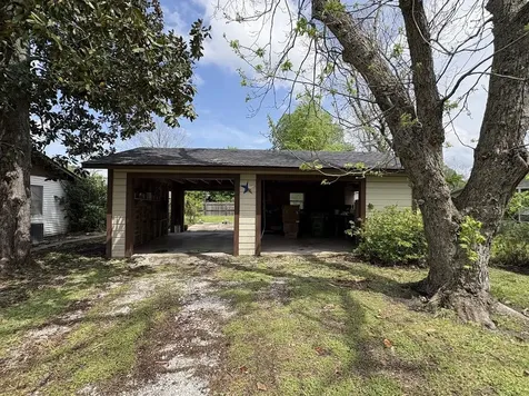 805 Beauty Street Dayton TX 77535