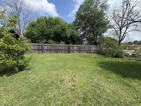 805 Beauty Street Dayton TX 77535