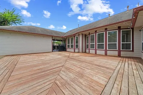 210 Southwood Circle Baytown TX 77520