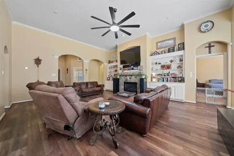 210 Southwood Circle Baytown TX 77520