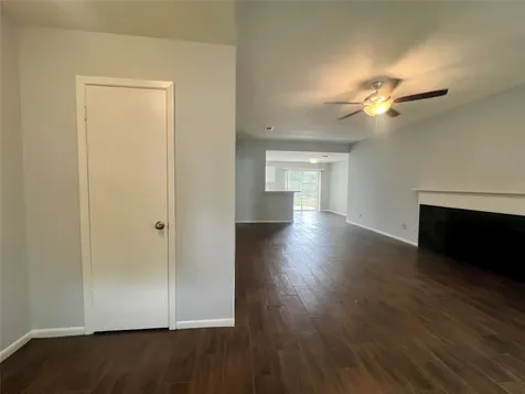 9515 Barnhart Lane Houston TX 77065