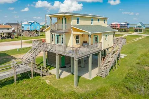 2032 Blue Water Highway Cr257 Surfside Beach TX 77541