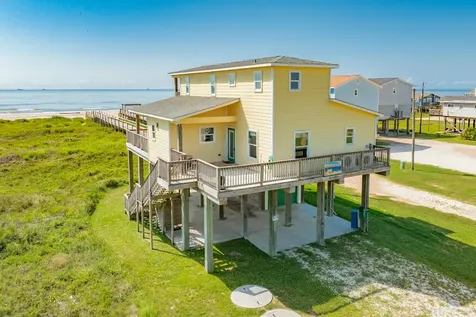 2032 Blue Water Highway Cr257 Surfside Beach TX 77541
