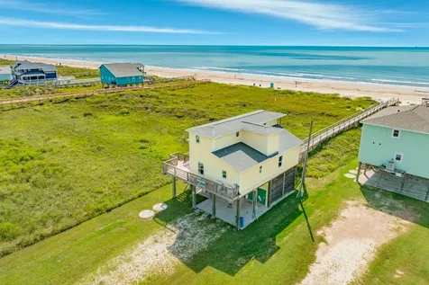 2032 Blue Water Highway Cr257 Surfside Beach TX 77541