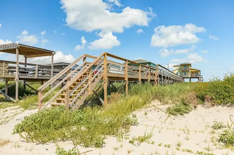 2032 Blue Water Highway Cr257 Surfside Beach TX 77541