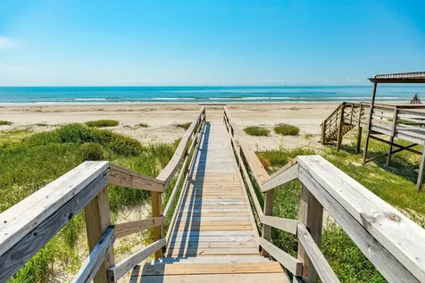 2032 Blue Water Highway Cr257 Surfside Beach TX 77541