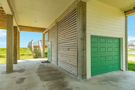 2032 Blue Water Highway Cr257 Surfside Beach TX 77541