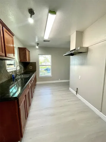 5220 E Parkway Drive Beaumont TX 77705