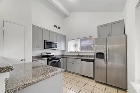 1122 Woodbridge Avenue Pearland TX 77584