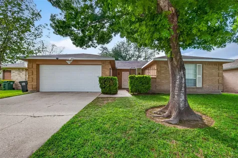 1122 Woodbridge Avenue Pearland TX 77584