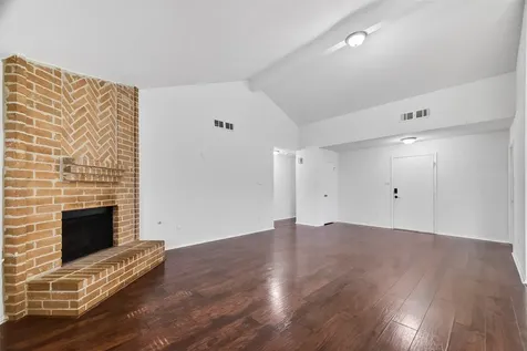 1122 Woodbridge Avenue Pearland TX 77584