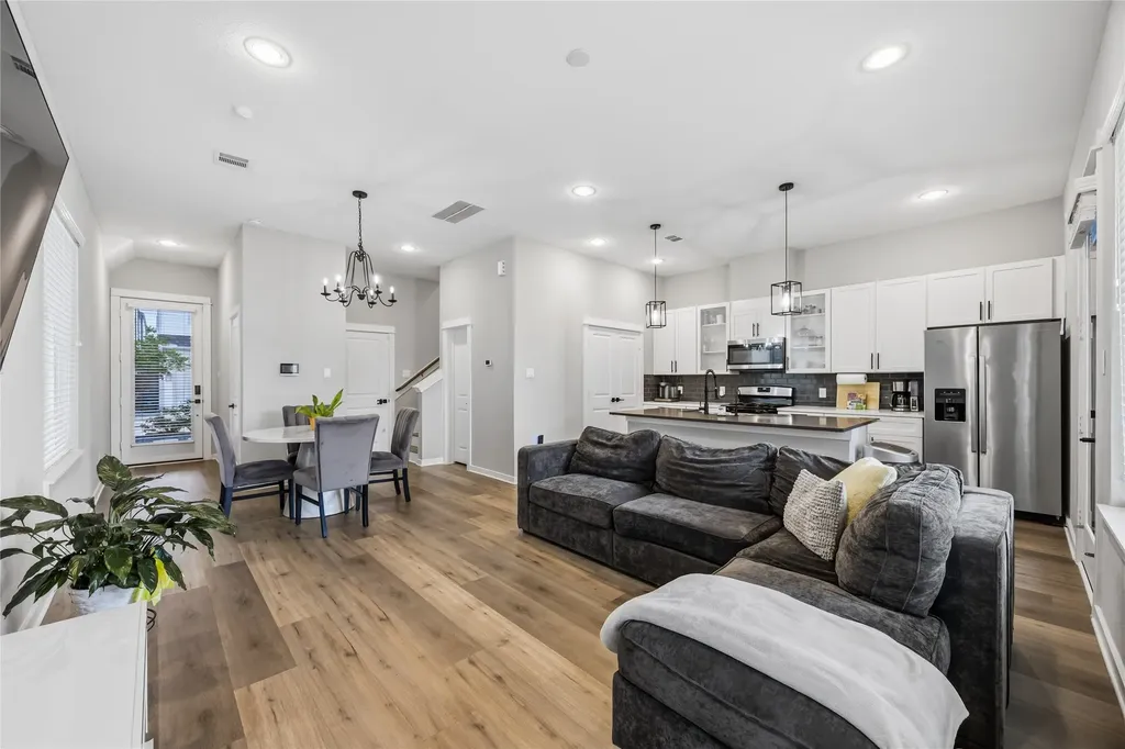6723 Parker Oaks Lane Houston TX 77076