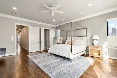 306 W Saulnier Street Houston TX 77019