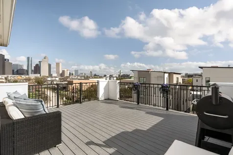 306 W Saulnier Street Houston TX 77019