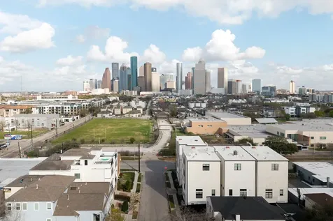 306 W Saulnier Street Houston TX 77019
