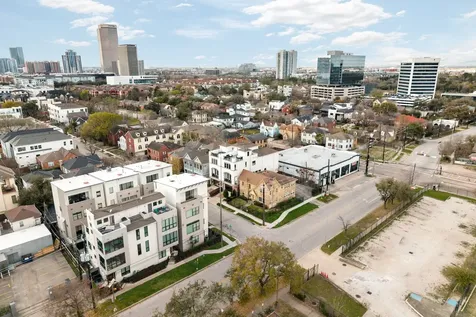 306 W Saulnier Street Houston TX 77019