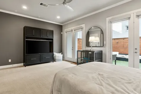 306 W Saulnier Street Houston TX 77019