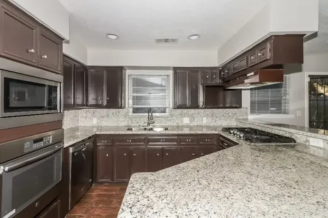 1002 Avenue L South Houston TX 77587