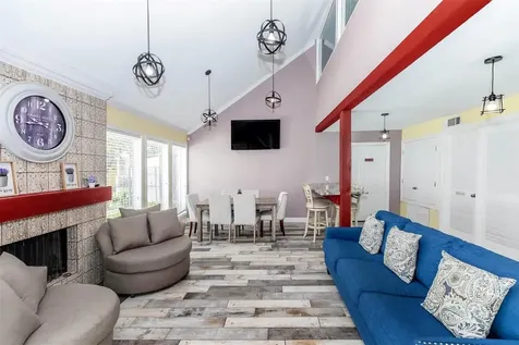 10402 Sandpiper Drive 9-115 Houston TX 77096