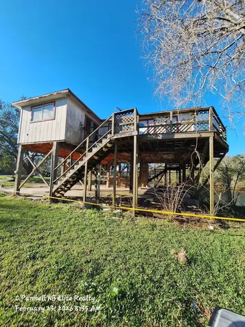523 & 525 Shady Oaks Harbor Road Alvin TX 77511