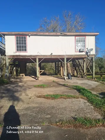 523 & 525 Shady Oaks Harbor Road Alvin TX 77511
