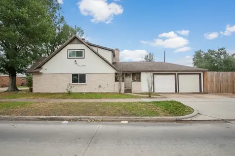 2007 S Rayburn Court Pasadena TX 77502