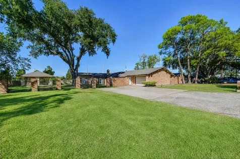 312 S 15th Street La Porte TX 77571