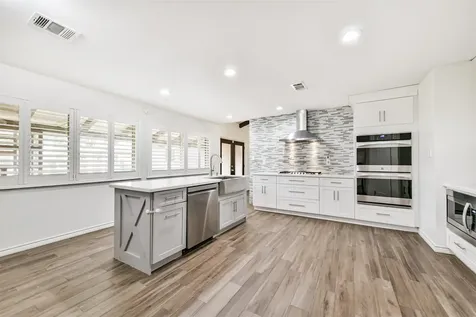 312 S 15th Street La Porte TX 77571