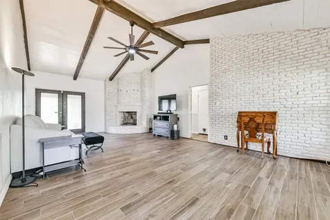 312 S 15th Street La Porte TX 77571