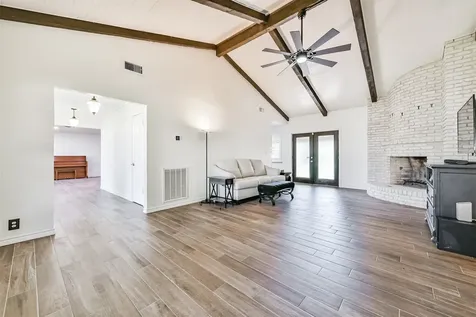 312 S 15th Street La Porte TX 77571