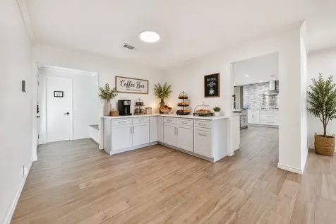 312 S 15th Street La Porte TX 77571