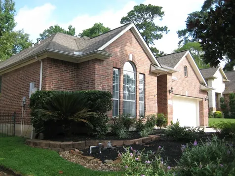 326 Creekwood W Montgomery TX 77356