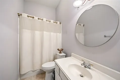 326 Creekwood W Montgomery TX 77356