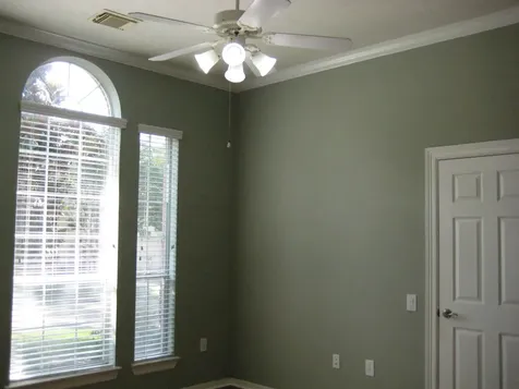 326 Creekwood W Montgomery TX 77356