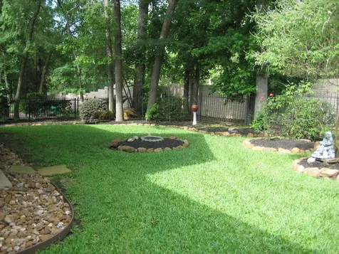 326 Creekwood W Montgomery TX 77356