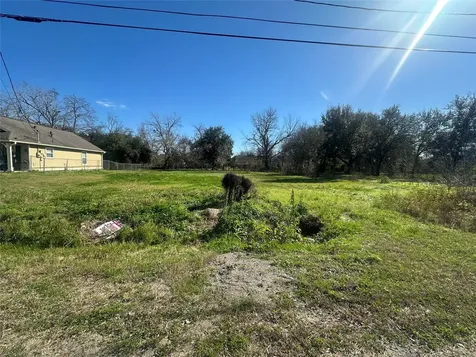5401 Evelyn Street Texas City TX 77591