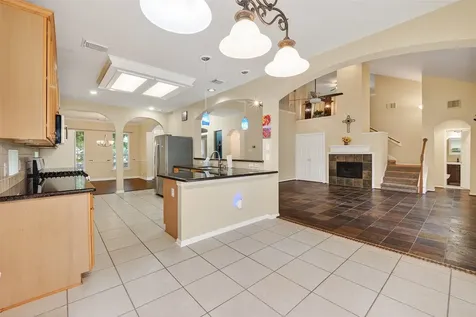 2203 Lakewind Lane League City TX 77573