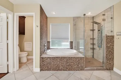 2203 Lakewind Lane League City TX 77573