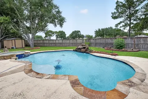 2203 Lakewind Lane League City TX 77573