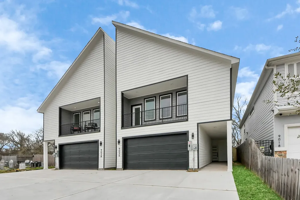 9026 Scott Street Houston TX 77051