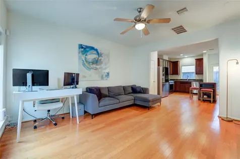 2206 Naomi Street 13 Houston TX 77054