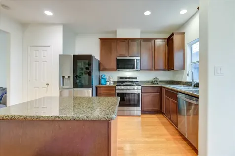 2206 Naomi Street 13 Houston TX 77054