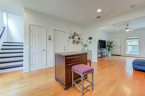 2206 Naomi Street 13 Houston TX 77054