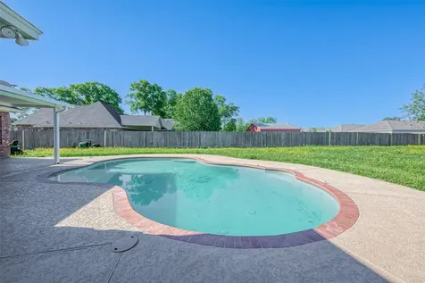 1189 Lovett Street Tomball TX 77375