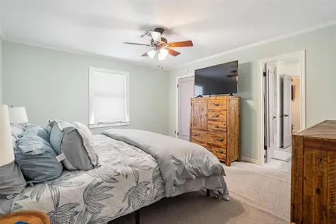 673 Warsaw Street Bayou Vista TX 77563