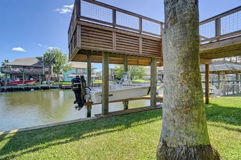 673 Warsaw Street Bayou Vista TX 77563