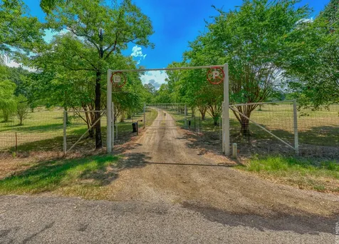 1630 County Road 219 Brookeland TX 75931