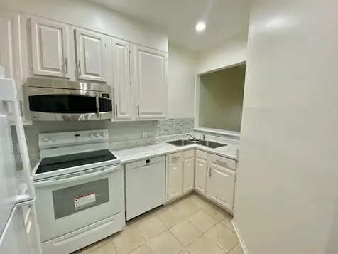 2211 S Braeswood Boulevard 21g Houston TX 77030