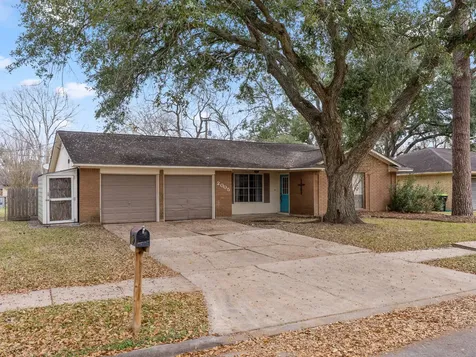 2005 Candlewood Drive Bay City TX 77414